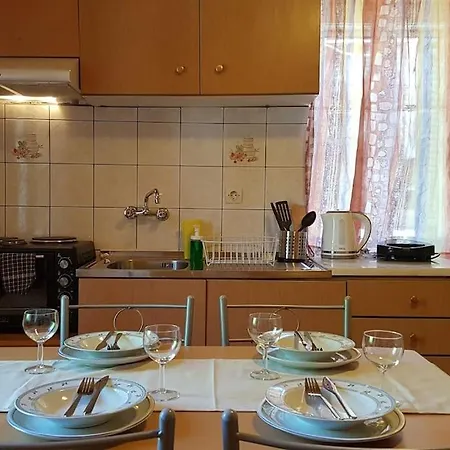 Apartment Karydia 4 Pers Lazarata